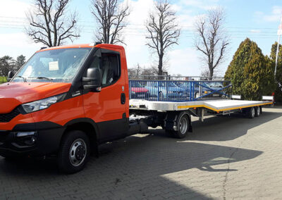 Laweta lekka naczepa aluminiowa z ciągnikiem Iveco Daily DMC 7-7,5t